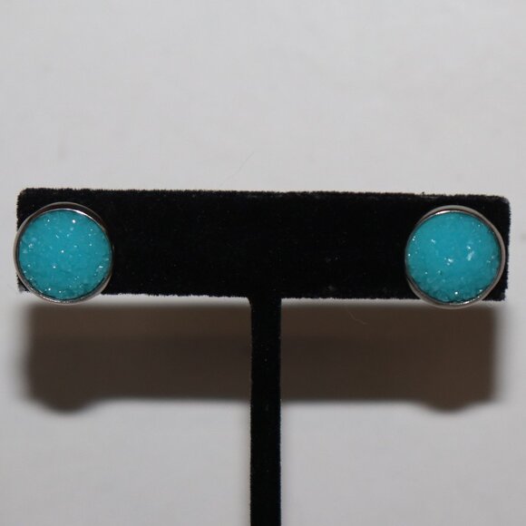 🔷 Beautiful Blue Druzy Post Earrings – 0.5" Petite Sparkle · Faux Quartz · - Picture 1 of 4